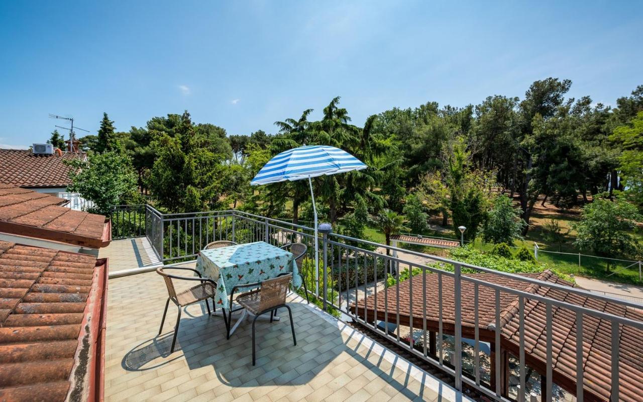 Apartmani Lido Basanija Exterior photo